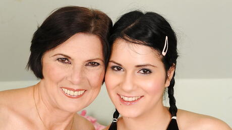 Mom and Girl Pictures